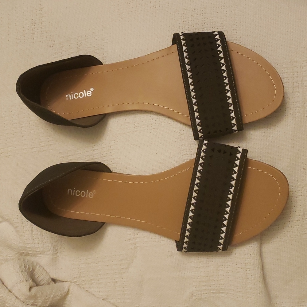 Nicole Flat Sandals
